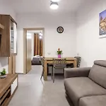G E B Central Apartment
